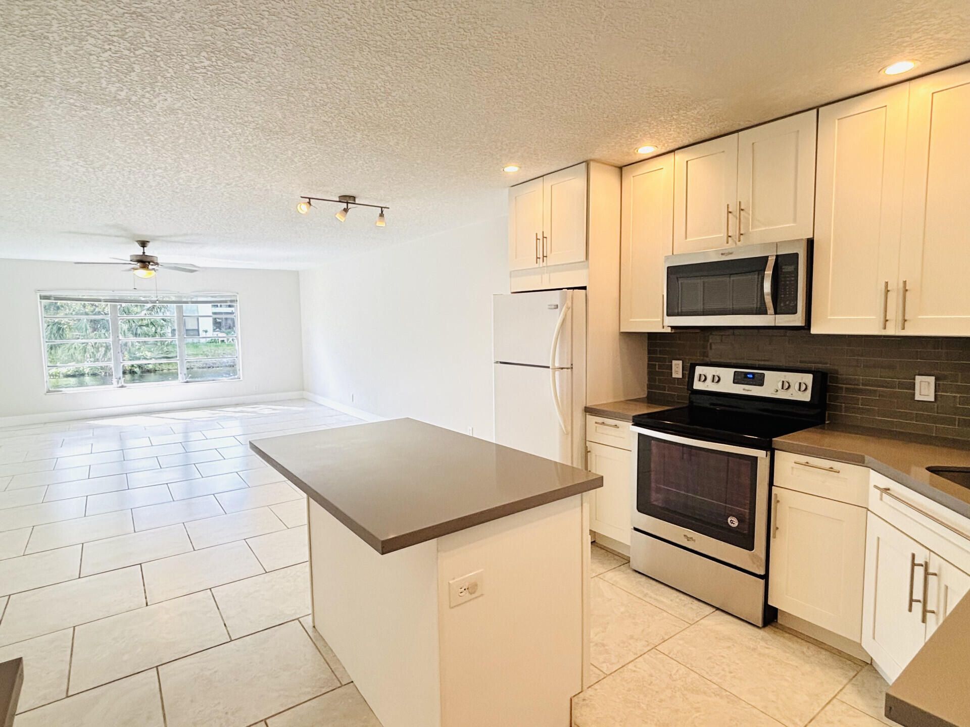 3851 NW 84th Avenue, Unit 1a, Sunrise, FL 33351 Photo