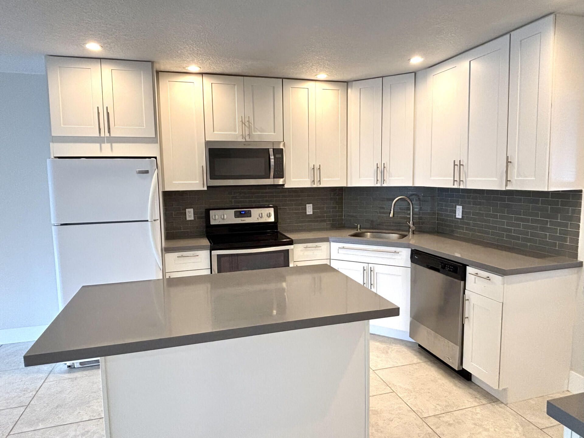 3851 NW 84th Avenue, Unit 1a, Sunrise, FL 33351 Photo