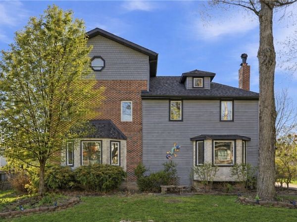 116 S Pasadena Drive, Pittsburgh, PA 15215