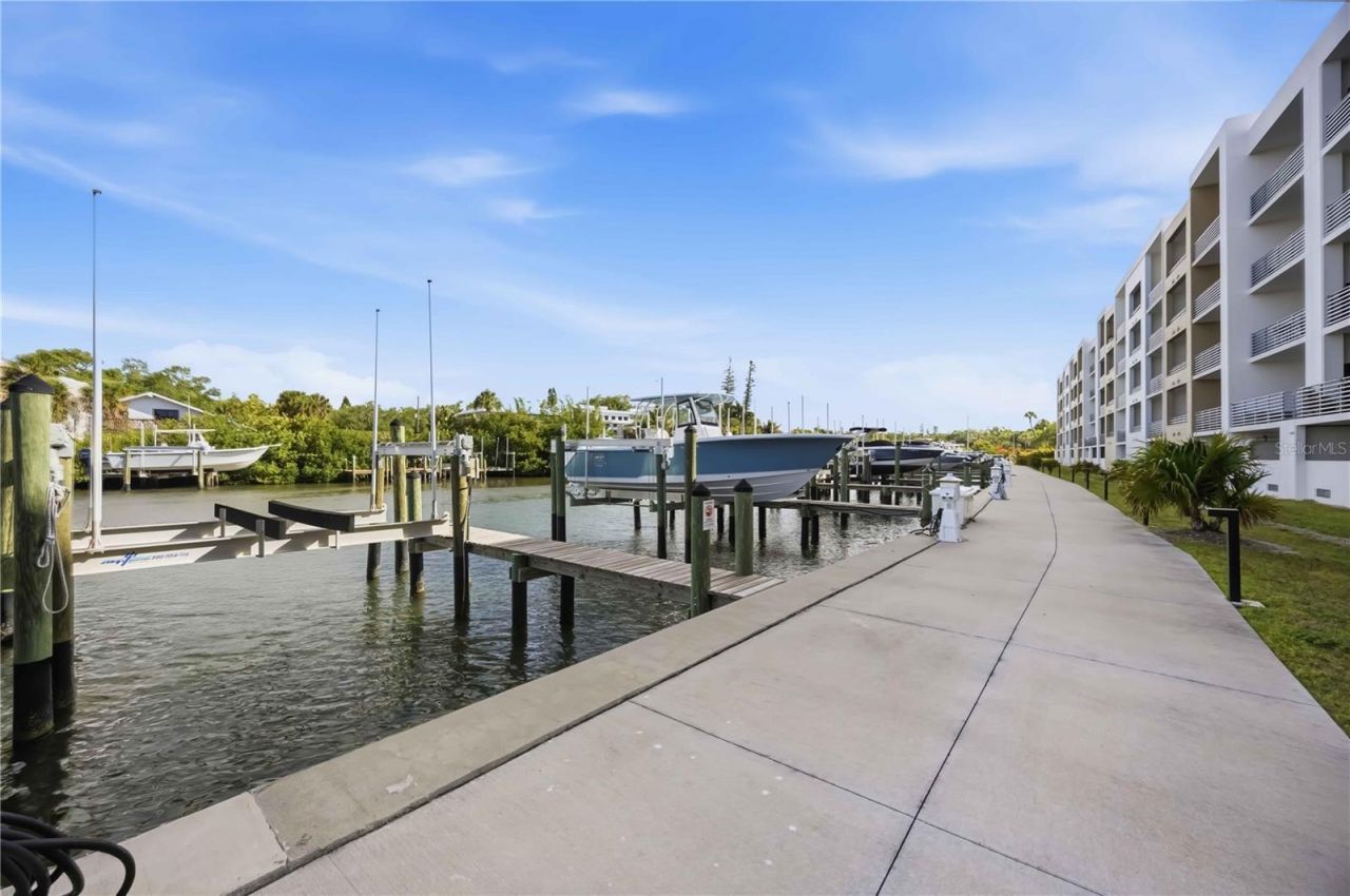 1703 N Tamiami Trail, Unit 406, Sarasota, FL 34234 Photo