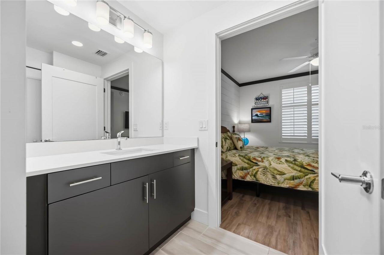 1703 N Tamiami Trail, Unit 406, Sarasota, FL 34234 Photo