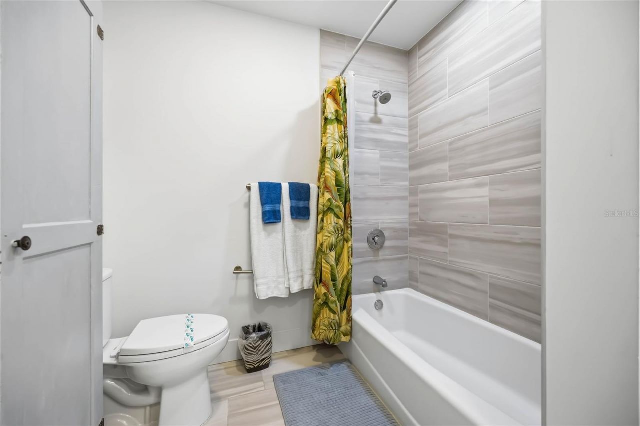 1703 N Tamiami Trail, Unit 406, Sarasota, FL 34234 Photo