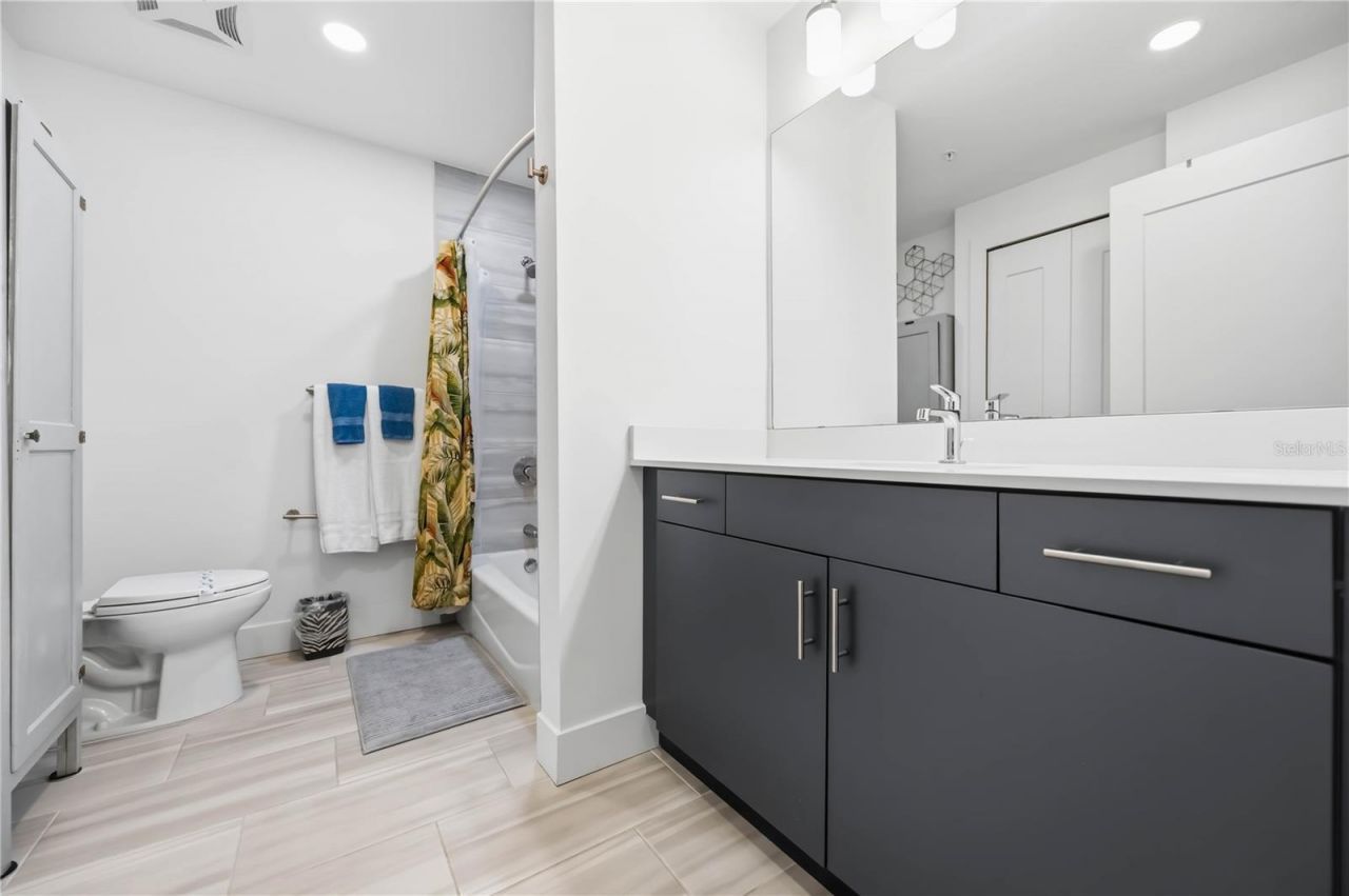 1703 N Tamiami Trail, Unit 406, Sarasota, FL 34234 Photo