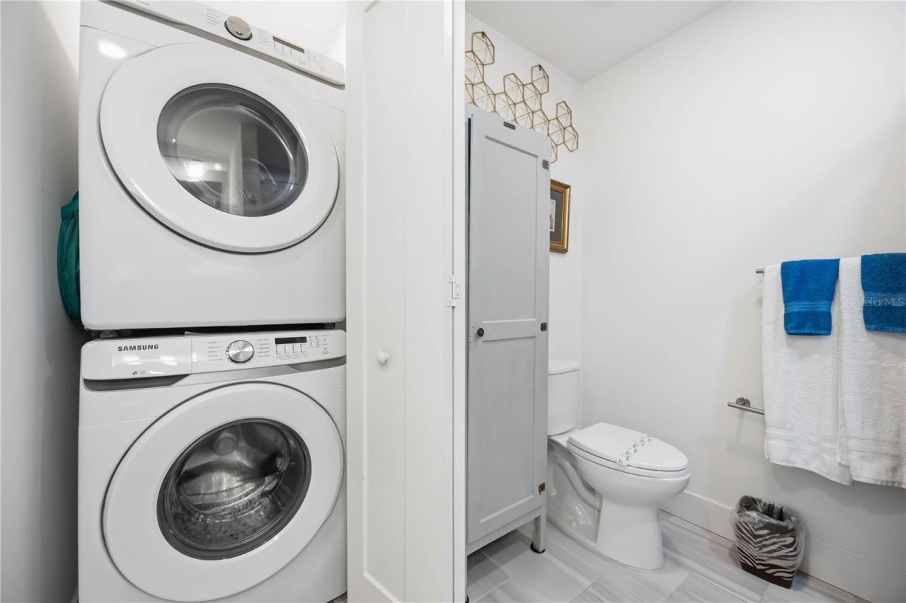 1703 N Tamiami Trail, Unit 406, Sarasota, FL 34234 Photo