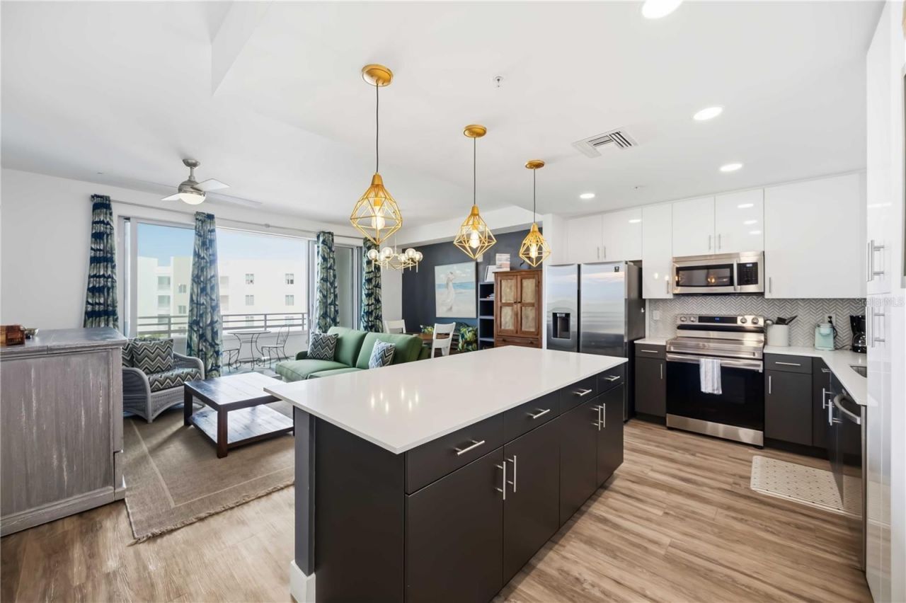 1703 N Tamiami Trail, Unit 406, Sarasota, FL 34234 Photo