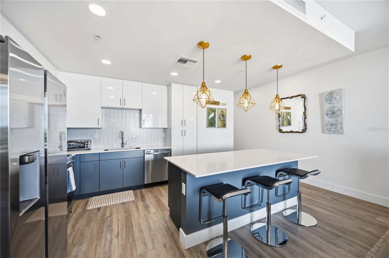 1703 N Tamiami Trail, Unit 406, Sarasota, FL 34234 Photo