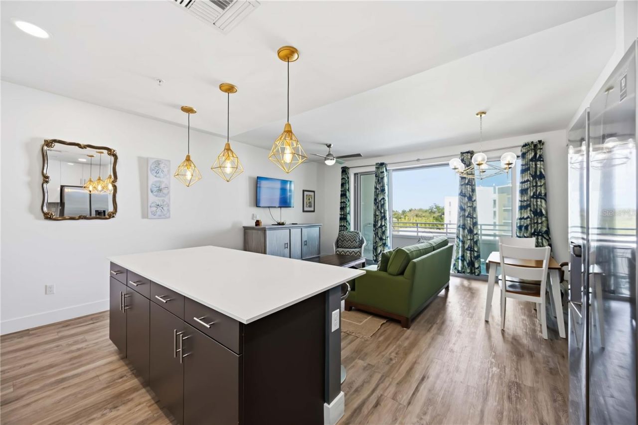 1703 N Tamiami Trail, Unit 406, Sarasota, FL 34234 Photo