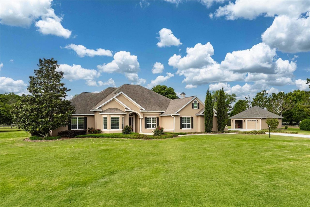 10517 NE 27th Street, Oxford, FL 34484 Main Photo