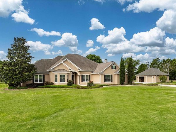 10517 NE 27TH STREET, OXFORD, FL 34484