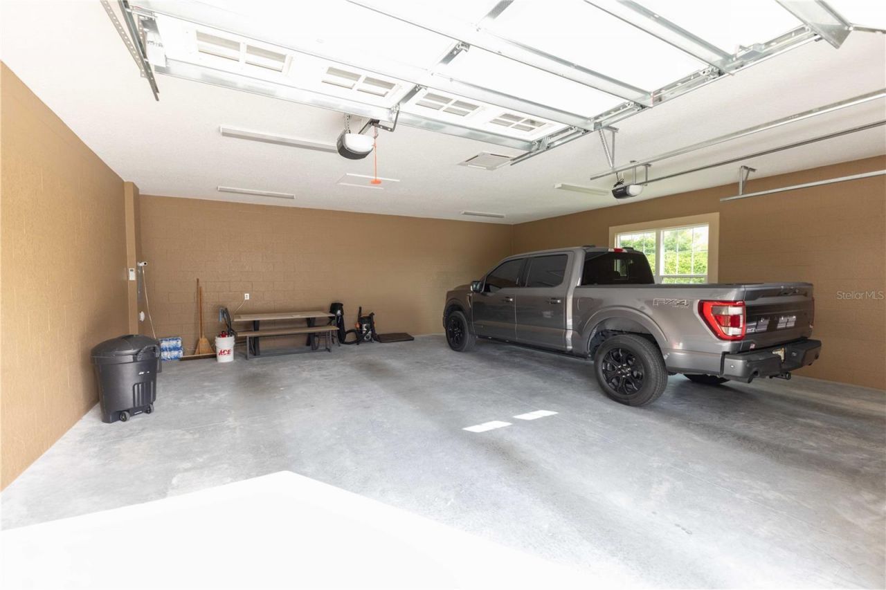 10517 NE 27th Street, Oxford, FL 34484 Photo