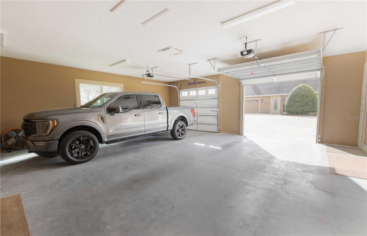 10517 NE 27th Street, Oxford, FL 34484 Photo