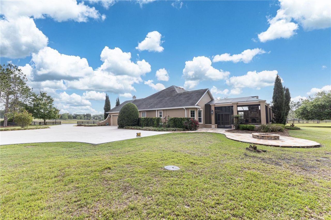 10517 NE 27th Street, Oxford, FL 34484 Photo