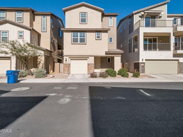 660 W FLINTLOCK Way, Chandler, AZ 85286