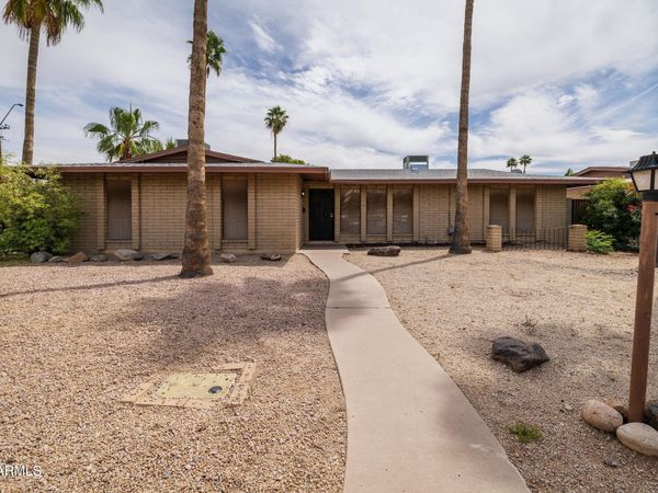 755 N STEWART, Mesa, AZ 85201