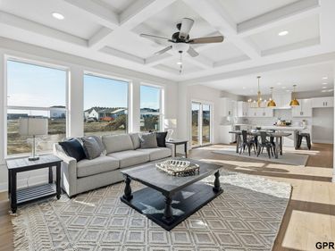 12361 Fenwick Street, Papillion, NE 68046