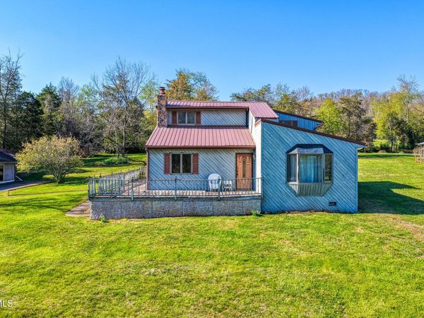 605 Redwood Drive, Mount Carmel, TN 37645