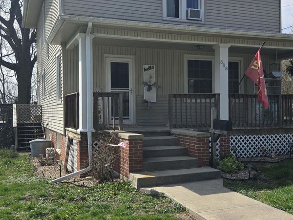 806 NW School Street, Leon, IA 50144