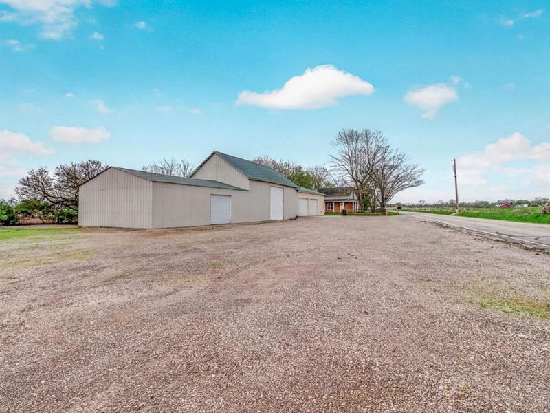 8700 Quaker Trace Road, Gratis Twp, OH 45311 Photo 29