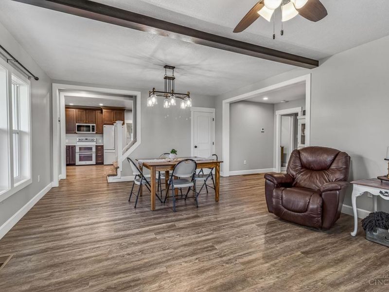 8700 Quaker Trace Road, Gratis Twp, OH 45311 Photo 3