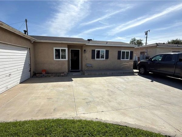 1006 Nicklett, Fullerton, CA 92833