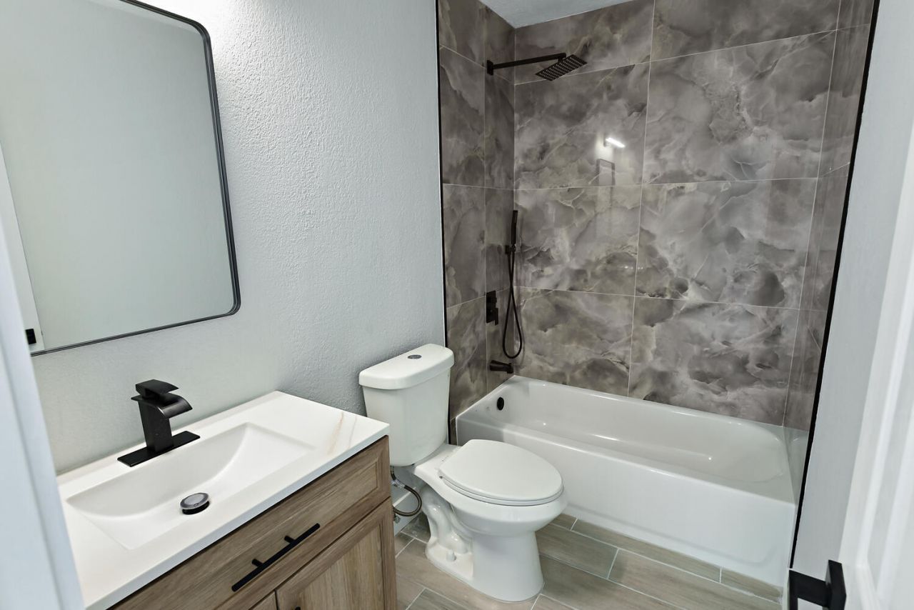 8587 SW 18th Avenue, Stuart, FL 34997 Photo