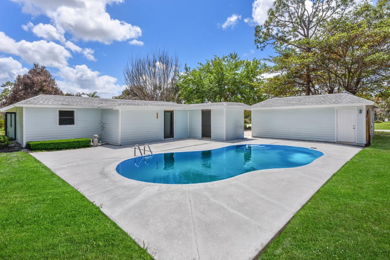 8587 SW 18th Avenue, Stuart, FL 34997 Photo