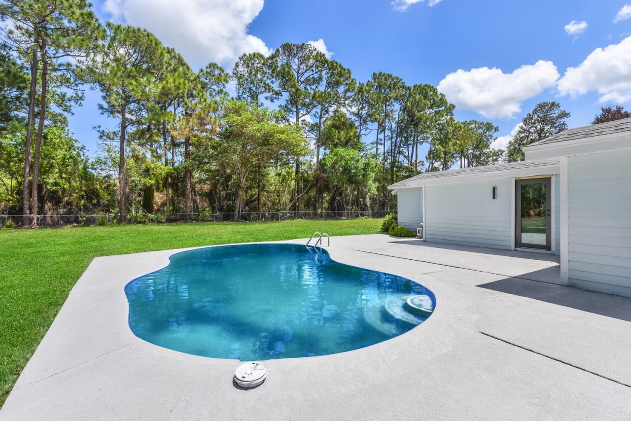 8587 SW 18th Avenue, Stuart, FL 34997 Photo