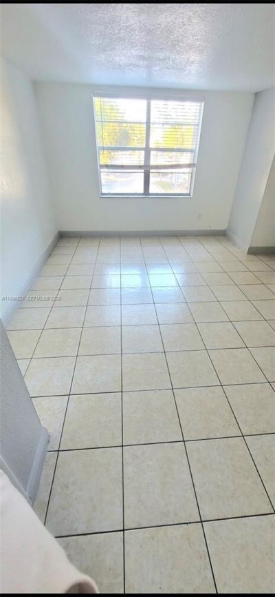 1805 W 56th St, Unit 209, Hialeah, FL 33012 Photo