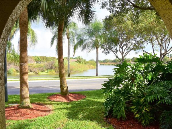 2493 Centergate Dr , Unit 103, Miramar, FL 33025