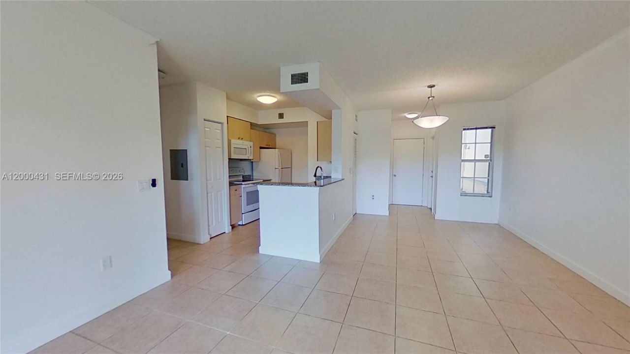 2493 Centergate Dr, Unit 103, Miramar, FL 33025 Photo