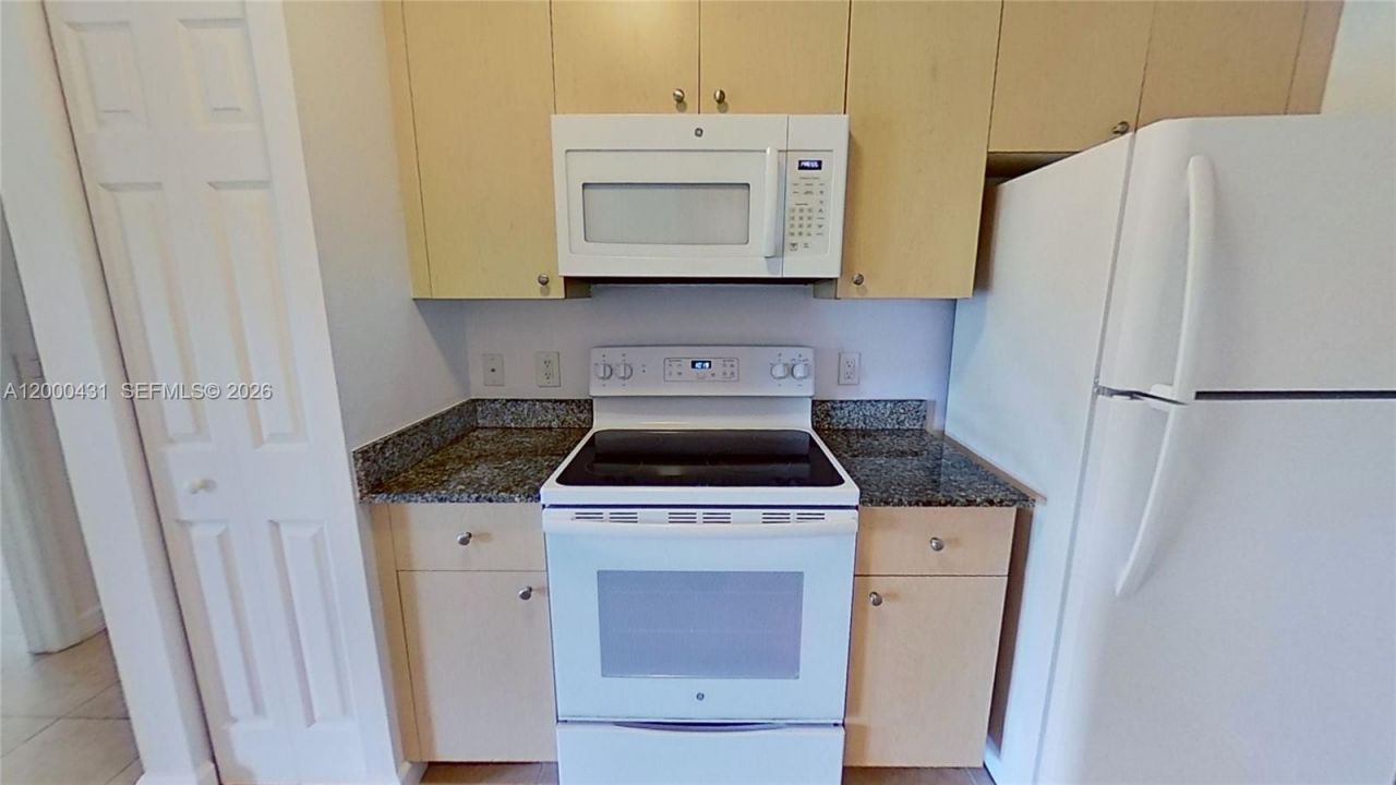 2493 Centergate Dr, Unit 103, Miramar, FL 33025 Photo