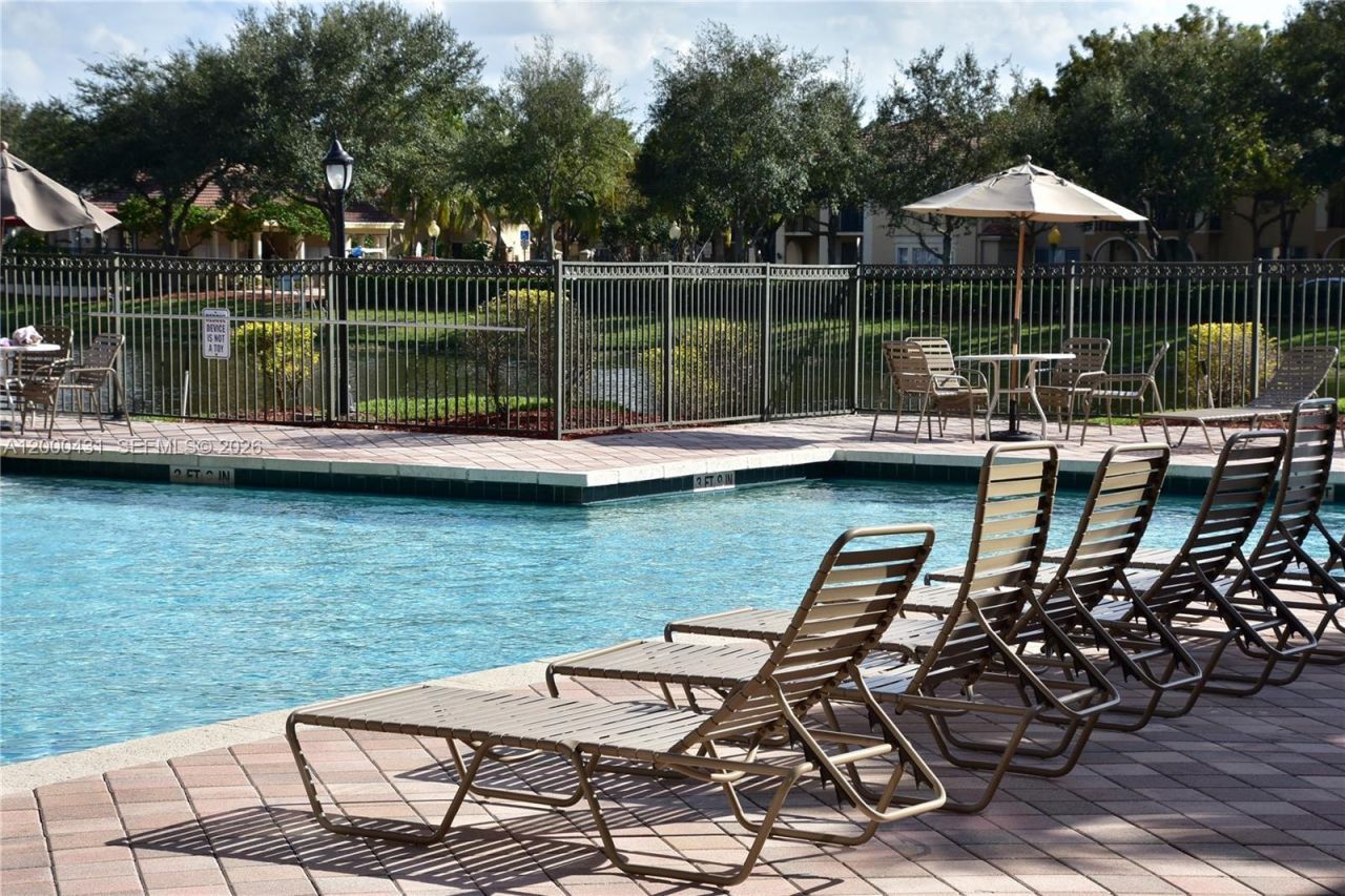 2493 Centergate Dr, Unit 103, Miramar, FL 33025 Photo