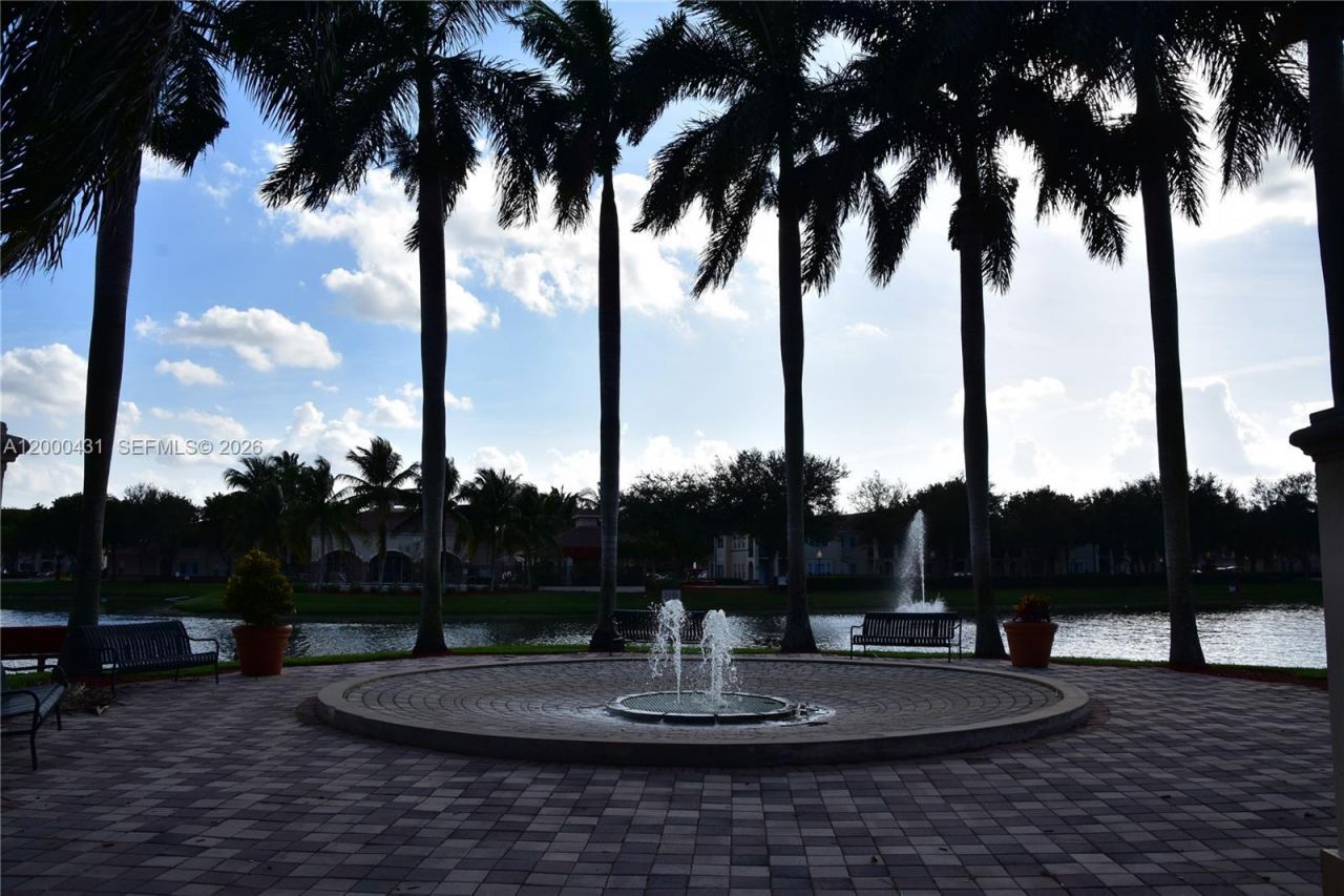 2493 Centergate Dr, Unit 103, Miramar, FL 33025 Photo