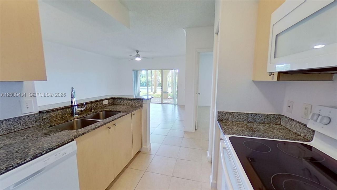 2493 Centergate Dr, Unit 103, Miramar, FL 33025 Photo