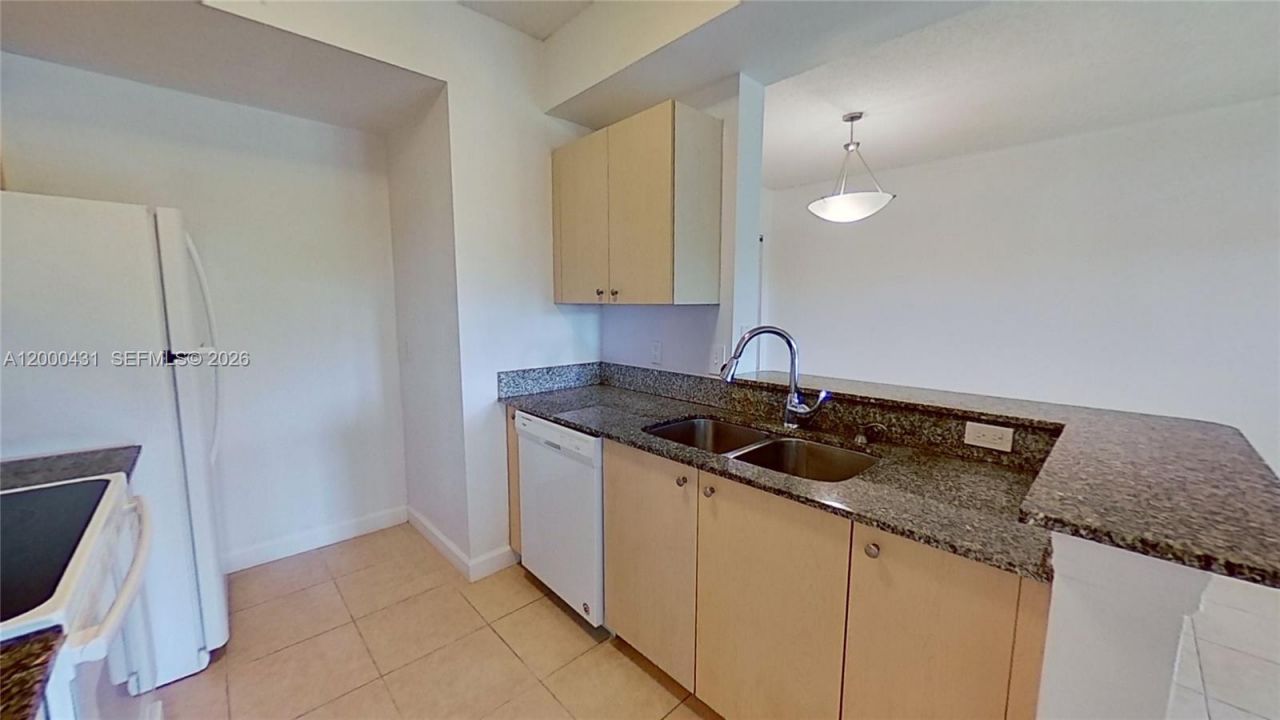 2493 Centergate Dr, Unit 103, Miramar, FL 33025 Photo