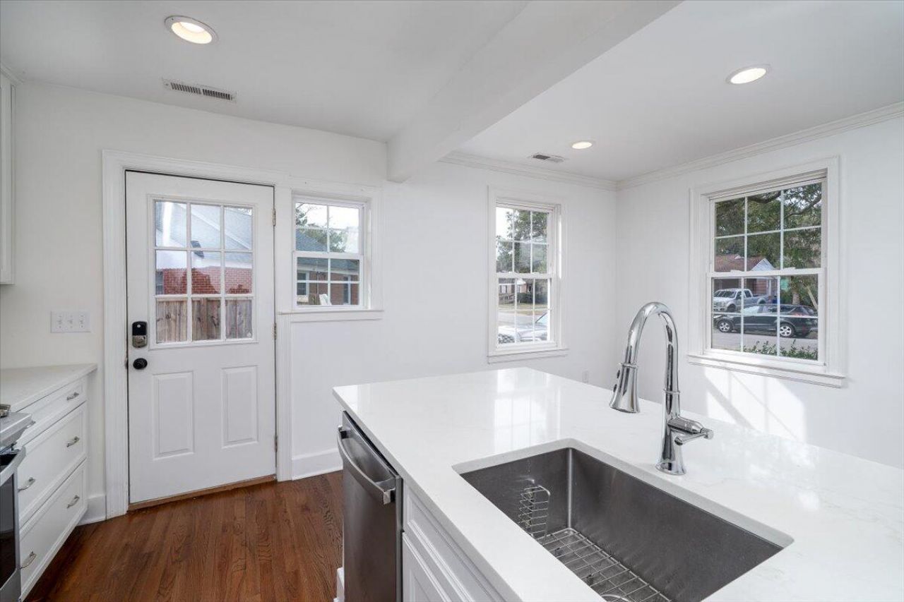 20 Timmerman Drive Photo 10