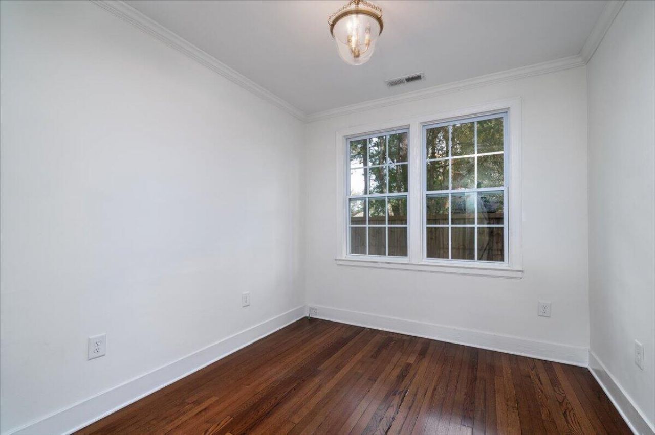 20 Timmerman Drive Photo 11