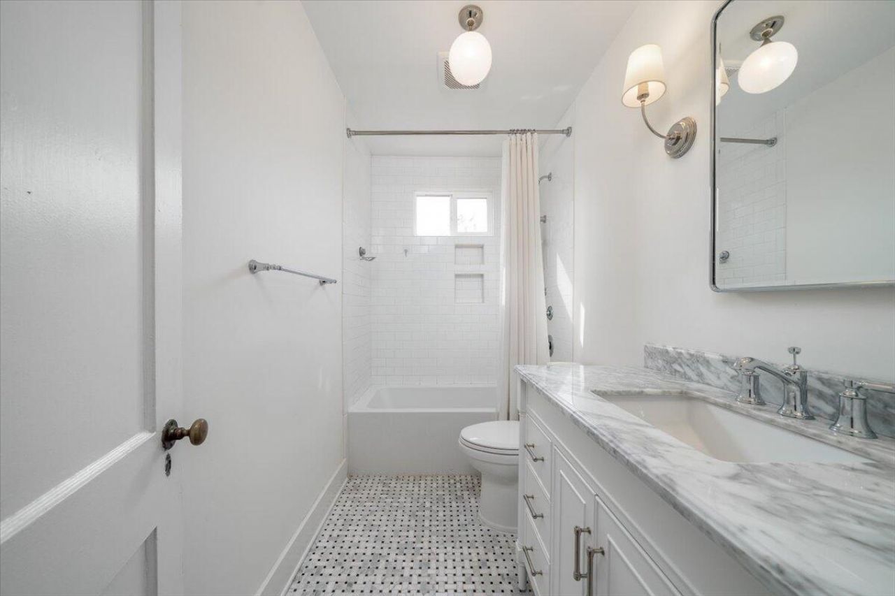 20 Timmerman Drive Photo 21