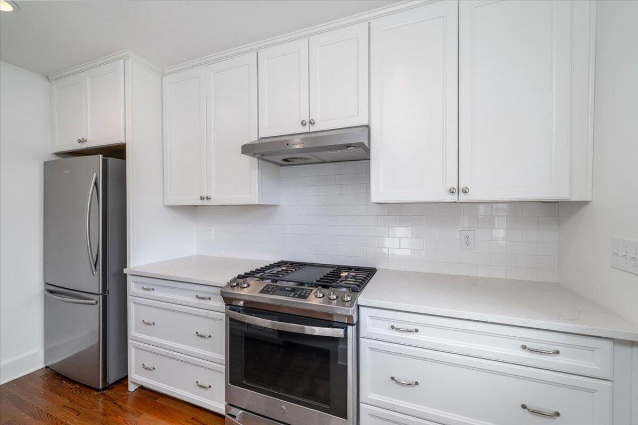 20 Timmerman Drive Photo 7