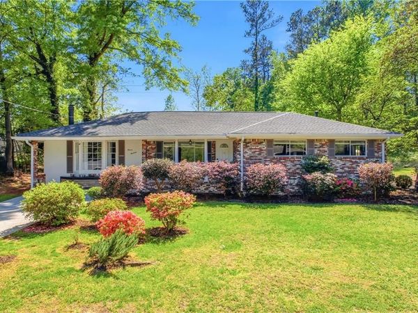 1100 Vonda Lane, Mableton, GA 30126