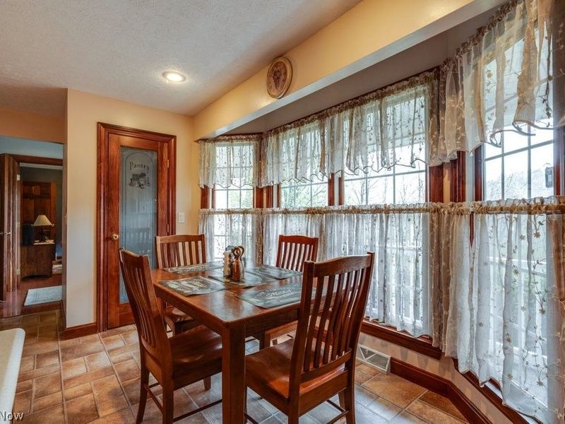 3139 Camille Road SW, Sherrodsville, OH 44675 Photo 22