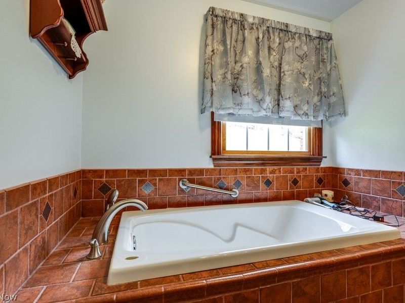 3139 Camille Road SW, Sherrodsville, OH 44675 Photo 37