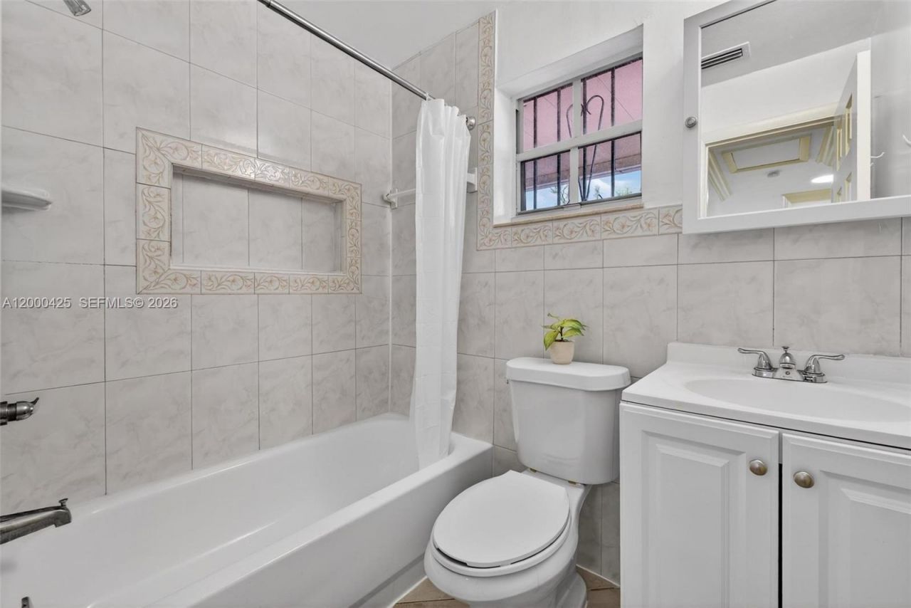 3147 Mcdonald St, Unit 2, Miami, FL 33133 Photo