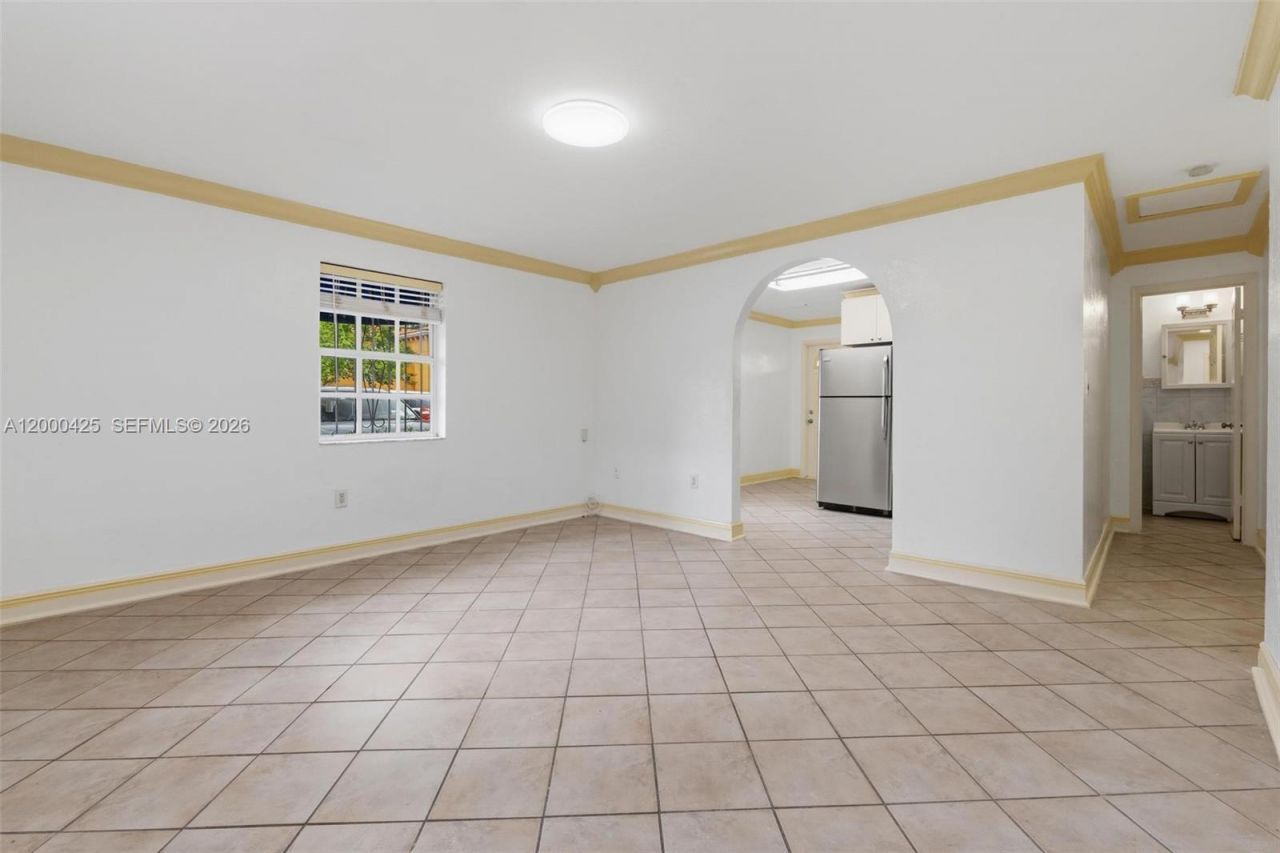 3147 Mcdonald St, Unit 2, Miami, FL 33133 Photo