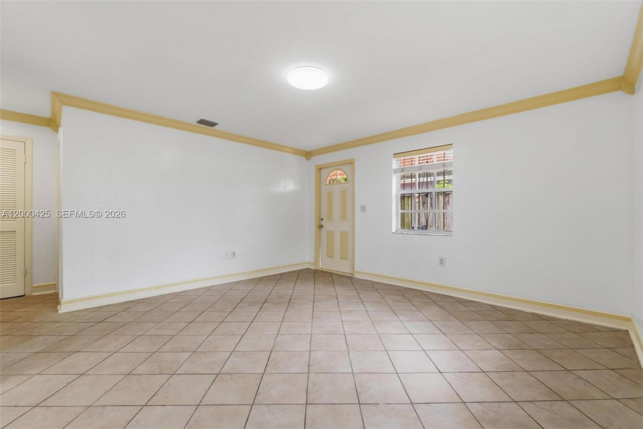 3147 Mcdonald St, Unit 2, Miami, FL 33133 Photo