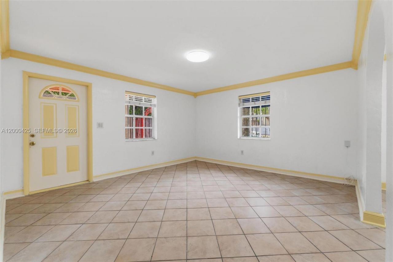 3147 Mcdonald St, Unit 2, Miami, FL 33133 Photo