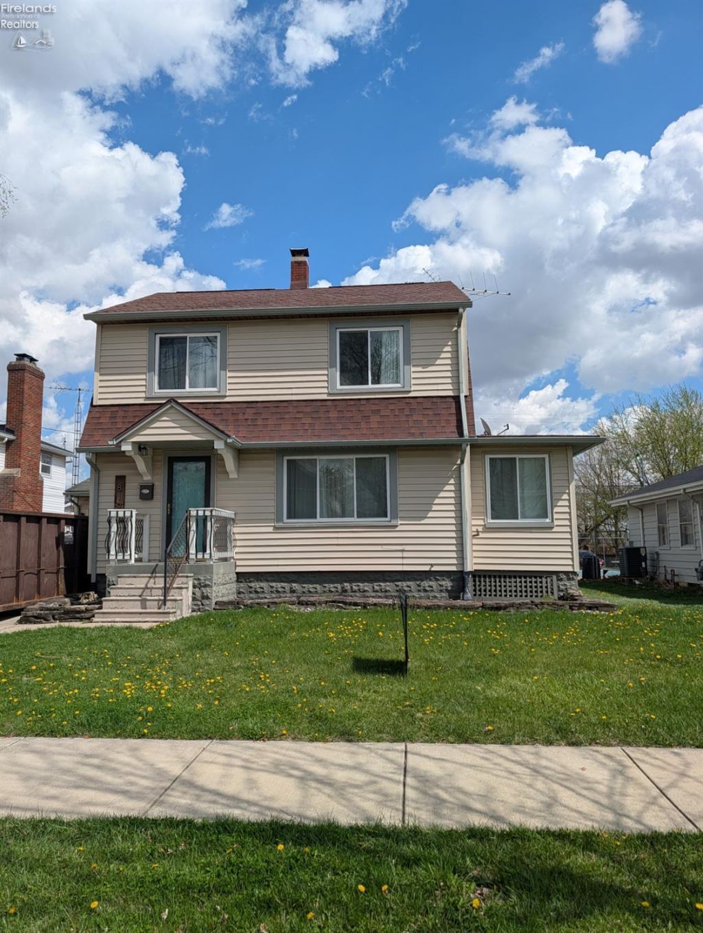 819 Rawson Avenue, Fremont, OH 43420 Main Photo