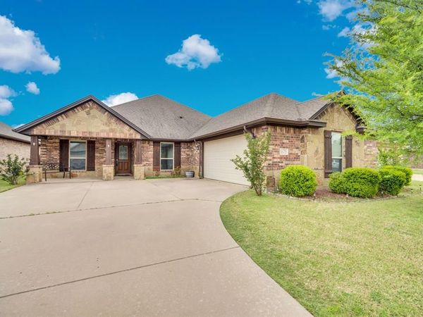 1675 Potomac Drive, Burleson, TX 76028