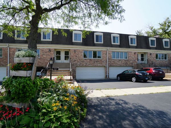 737 Elder Lane, Deerfield, IL 60015