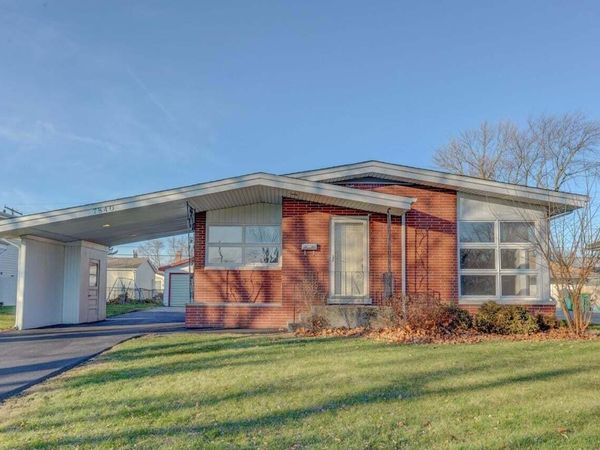 7840 Monroe Avenue, Munster, IN 46321